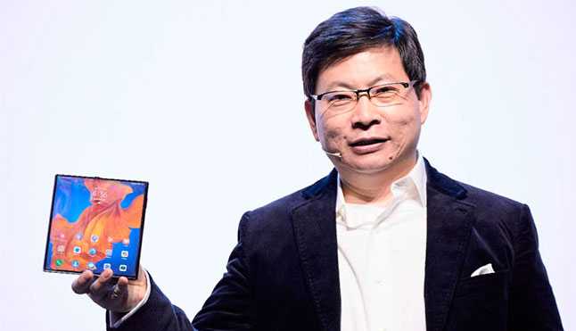 Huawei presenta su nuevo teléfono inteligente plegable